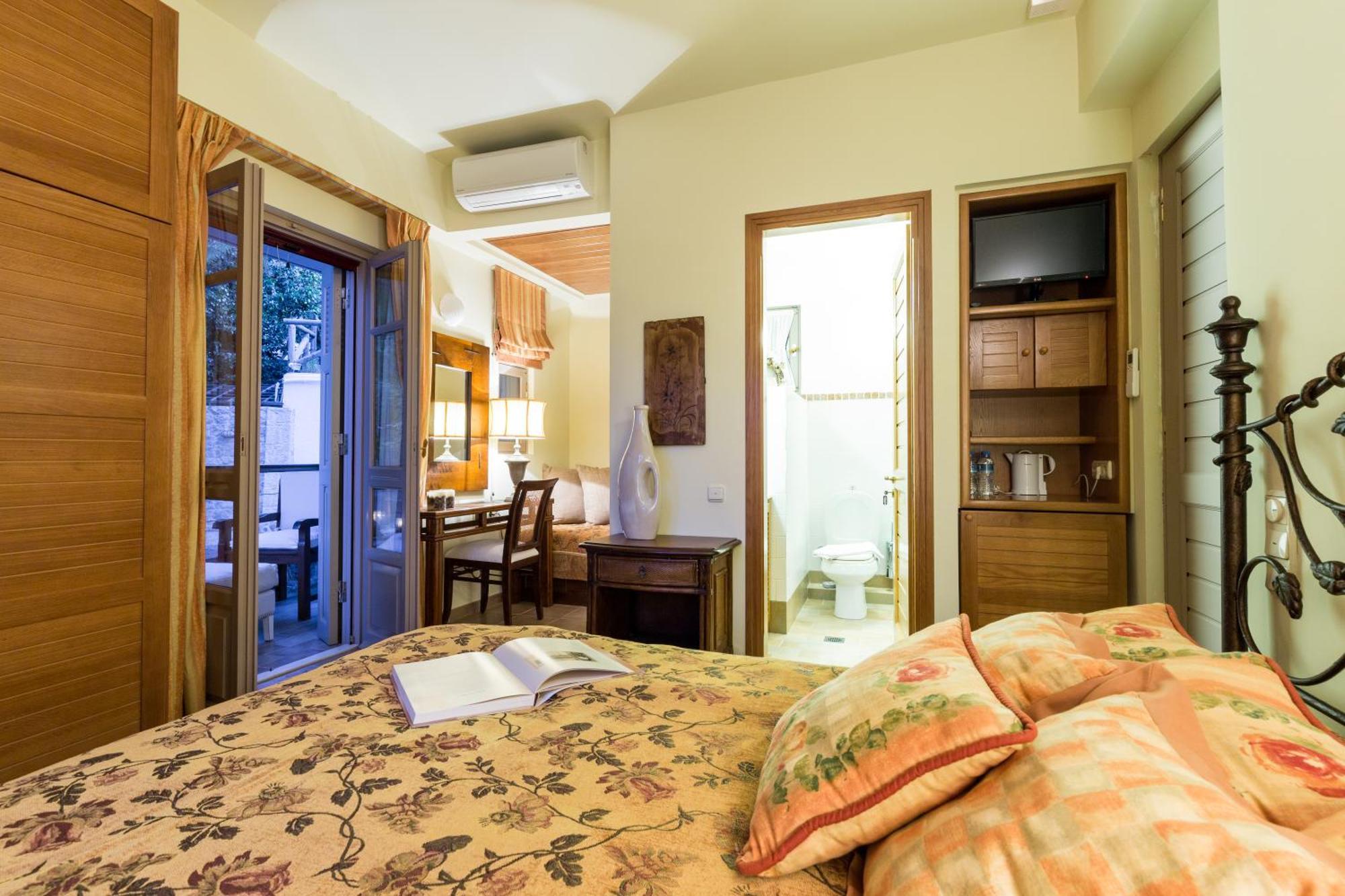 Elia Junior Suite In Epidavros With Shared Pool เนอา เอปิดาวรอส ภายนอก รูปภาพ